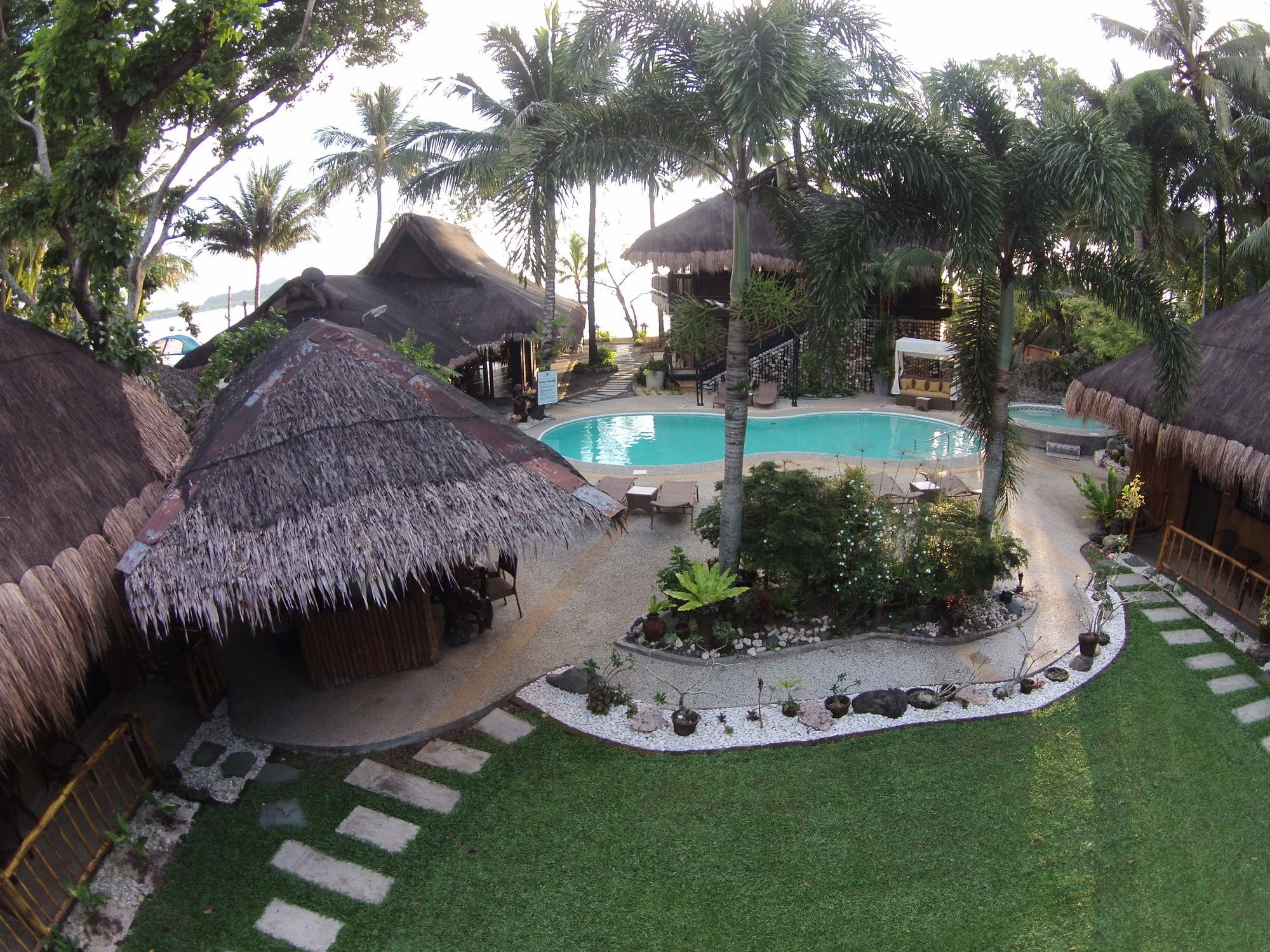 Nabulao Beach Resort Hinoba-an Екстериор снимка