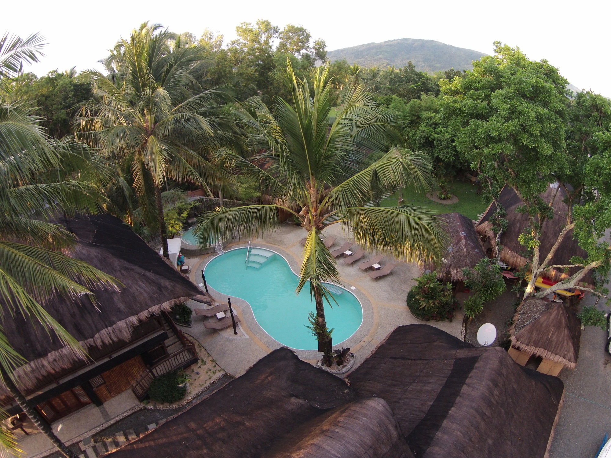 Nabulao Beach Resort Hinoba-an Екстериор снимка